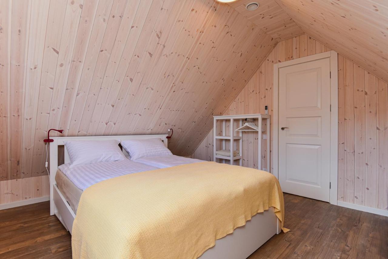 Pauksciu Takas 1618 Villa *